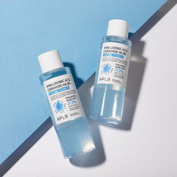 Cropped Faux leather Jacket